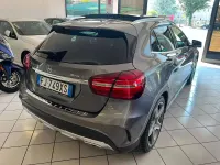 Usata Mercedes GLA200 Premium 136 CV (100 kW) 2017 Grigio SUV