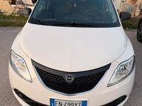 Usata Lancia Ypsilon 69 CV (50 kW) 2018 Bianco Utilitaria