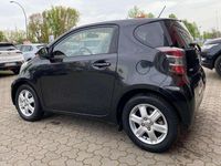 Usata Toyota iQ 68 CV (50 kW) 2011 Nero metallizzato Utilitaria