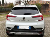 Usata Renault Captur Intens 140 CV (102 kW) 2021 Bianco SUV