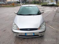 Usata Ford Focus 100 CV (73 kW) 2004 Grigio Berlina