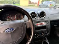Usata Ford Fiesta 75 CV (55 kW) 2004 Utilitaria