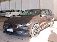 Usata Volvo V60 CC Core 197 CV (144 kW) 2023 Grigio Station wagon