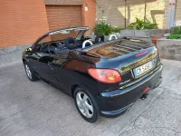 Usata Peugeot 206 CC 109 CV (80 kW) 2004 Nero Cabrio