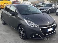 Usata Peugeot 208 GT-line 100 CV (73 kW) 2017 Grigio Utilitaria