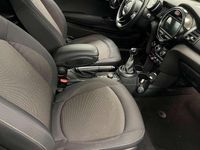 Usata Mini ONE 102 CV (75 kW) 2021 Nero Utilitaria