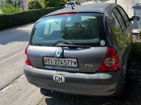 Usado Renault Clio II 58 CV (42 kW) 2006 Gris Utilitario