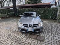 Usata Mercedes SLK200 184 CV (135 kW) 2010 Grigio palladio Cabrio