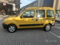 Usata Renault Kangoo 75 CV (55 kW) 2001 Giallo Monovolume