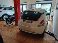Usata Lancia Ypsilon 69 CV (50 kW) 2017 Bianco Utilitaria