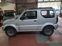 Occasion Suzuki Jimny 80 ch (58 kW) 2001 Gris SUV