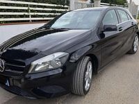 Usata Mercedes A180 109 CV (80 kW) 2014 Nero Utilitaria
