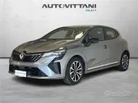 Używany Renault Clio V Techno 91 KM (66 kW) 2025 Szary Sedan/Limuzyna