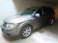 Usata Fiat Freemont 170 CV (125 kW) 2011 Grigio SUV