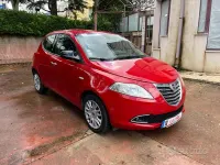 Usata Lancia Ypsilon 69 CV (50 kW) 2015 Rosso Utilitaria