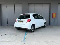Usata Toyota Yaris Hybrid Active 75 CV (55 kW) 2016 Other Berlina
