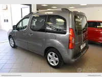 Usata Peugeot Partner Tepee 92 CV (67 kW) 2012 Grigio Monovolume