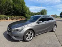 Usata Mercedes A180 Premium 109 CV (80 kW) 2013 Grigio Utilitaria