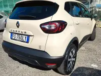 Usata Renault Captur 90 CV (66 kW) 2018 Beige SUV