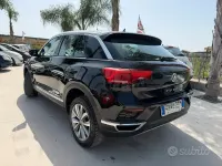 Usata VW T-Roc 150 CV (110 kW) 2020 Nero SUV