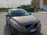 Usata Volvo XC60 175 CV (128 kW) 2010 Marrone SUV