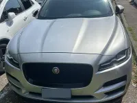 Usata Jaguar F-Pace 180 CV (132 kW) 2018 Grigio SUV
