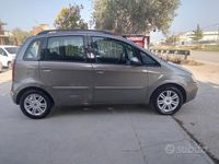 Käytetty Fiat Idea 77 HP (56 kW) 2010 Keltainen Tila-auto