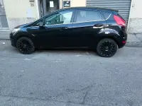 Usata Ford Fiesta 97 CV (71 kW) 2010 Nero Berlina