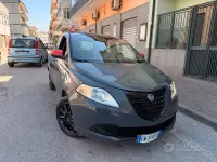 Usata Lancia Ypsilon 95 CV (69 kW) 2015 Grigio Utilitaria