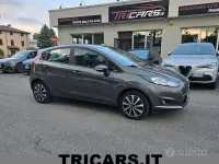Usata Ford Fiesta 75 CV (55 kW) 2016 Grigio Utilitaria