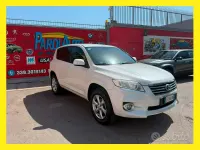 Usata Toyota RAV4 150 CV (110 kW) 2010 Bianco SUV