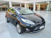 Usata Ford Fiesta Titanium 97 CV (71 kW) 2010 Nero Utilitaria