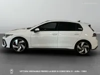 Usata VW Golf VIII GTI 265 CV (194 kW) 2024 0q bianco puro Berlina