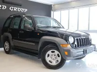 Second-hand Jeep Cherokee Sport 163 CP (119 kW) 2006 Negru SUV