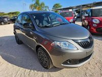 Usata Lancia Ypsilon Gold 69 CV (50 kW) 2024 Grigio Utilitaria
