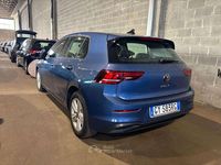 Usata VW Golf VIII Life 116 CV (85 kW) 2025 Blu Berlina