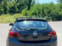 Usata Opel Astra 140 CV (102 kW) 2014 Nero Berlina