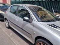 Usata Peugeot 206 68 CV (50 kW) 2005 Grigio Utilitaria