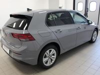 Usata VW Golf VIII Life 116 CV (85 kW) 2024 Grigio Berlina