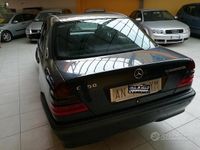Usata Mercedes C250 Elegance 151 CV (111 kW) 1997 Grigio Berlina