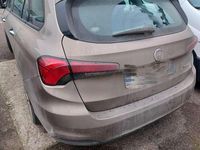 Usata Fiat Tipo Easy 120 CV (88 kW) 2017 Beige Station wagon