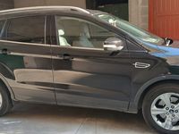 Usata Ford Kuga 140 CV (102 kW) 2014 Nero SUV