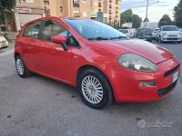 Usata Fiat Punto Pop 75 CV (55 kW) 2012 Rosso Utilitaria