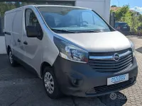 Usata Opel Vivaro 120 CV (88 kW) 2015 Grigio Monovolume