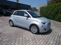 Usata Fiat 500e Tech 42 kW (58 CV) 2025 Celestial blue Utilitaria