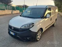Usata Fiat Doblò Lounge 105 CV (77 kW) 2021 Bianco Monovolume