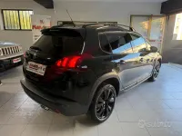Usata Peugeot 2008 GT-line 102 CV (75 kW) 2019 Nero SUV