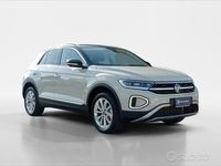 Nuova VW T-Roc Style 116 CV (85 kW) 2025 Grigio SUV