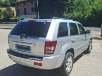 Usata Jeep Grand Cherokee Overland 218 CV (160 kW) 2007 Argento SUV