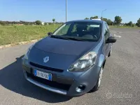 Usata Renault Clio II Dynamique 75 CV (55 kW) 2011 Marrone Berlina